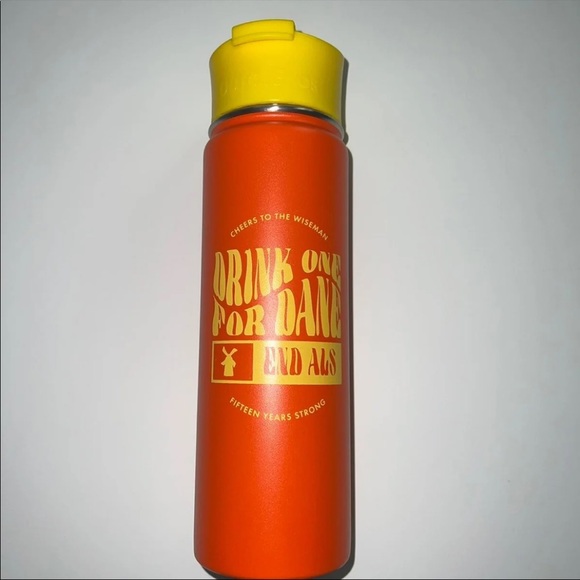 NWT Dutch Bros Watter Bottle and Mask Bundle - Picture 5 of 6